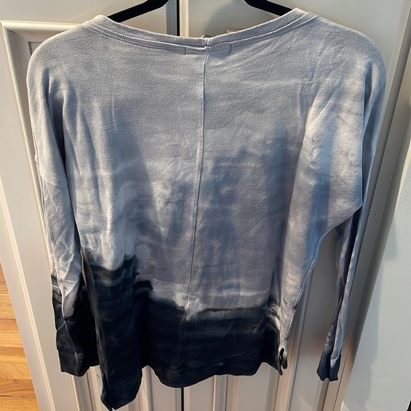 River + Sky Top - Picture 2 of 5